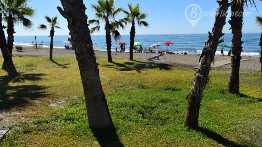 Apartamento 60 M2 En La Playa Torre de Benagalbon Eksteriør billede
