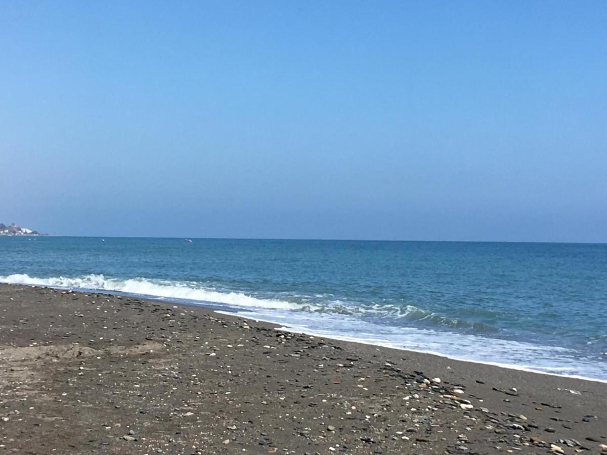 Apartamento 60 M2 En La Playa Torre de Benagalbon Eksteriør billede