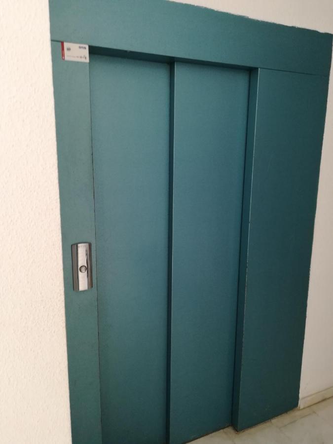 Apartamento 60 M2 En La Playa Torre de Benagalbon Eksteriør billede