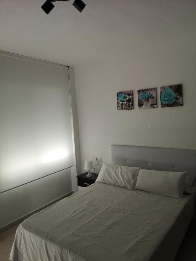 Apartamento 60 M2 En La Playa Torre de Benagalbon Eksteriør billede